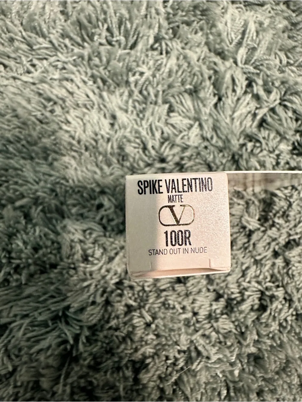 Valentino Spike Matte Lipstick - 100R Stand Out in Nude Pink (not nude) - Picture 3 of 4
